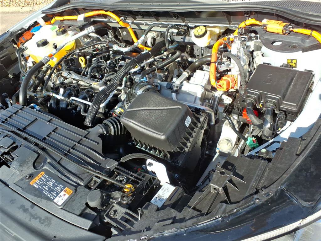 Used 2025 Ford Escape SE FWD image 18