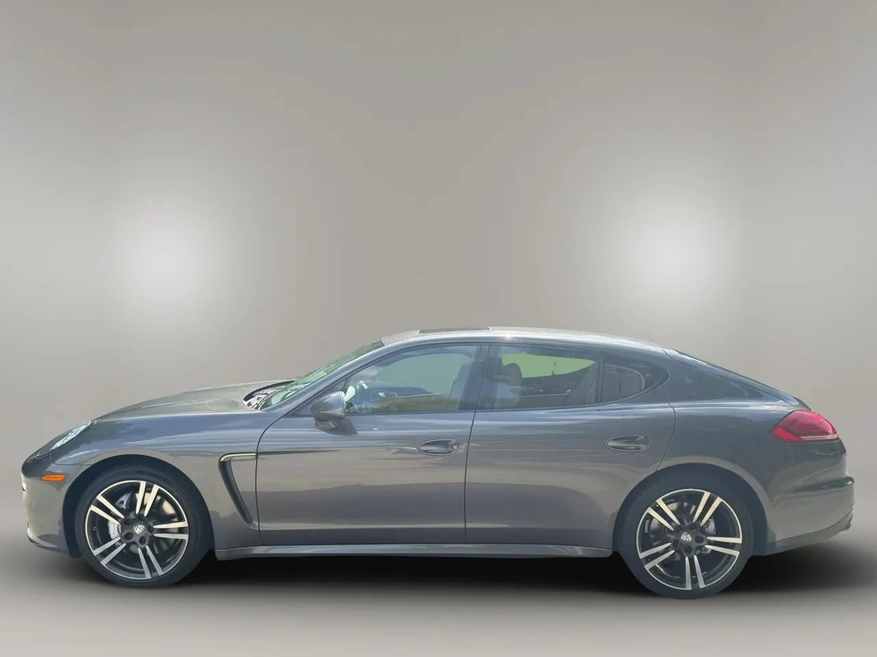Used 2016 Porsche Panamera Edition w/ Premium Package Plus RWD image 5