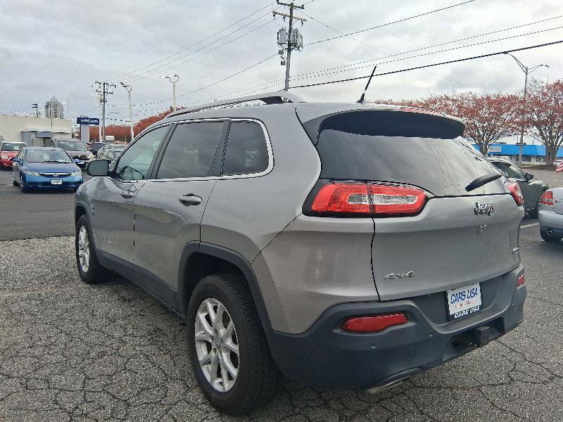 Used 2015 Jeep Cherokee Latitude w/ Cold Weather Group image 18