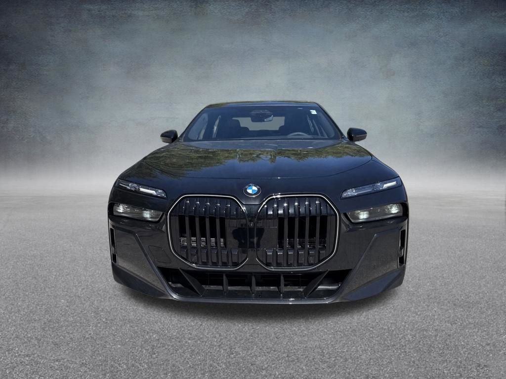Used 2026 BMW 760i xDrive w/ Executive Package AWD/4WD image 9