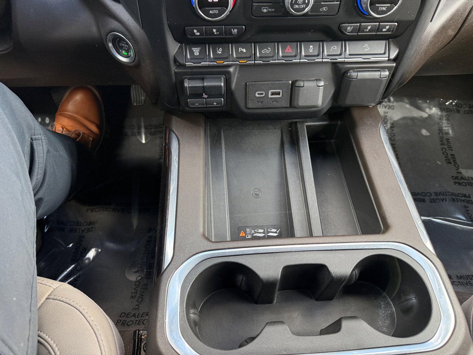 Used 2022 Chevrolet Silverado 2500 LTZ w/ LTZ Convenience Package image 13