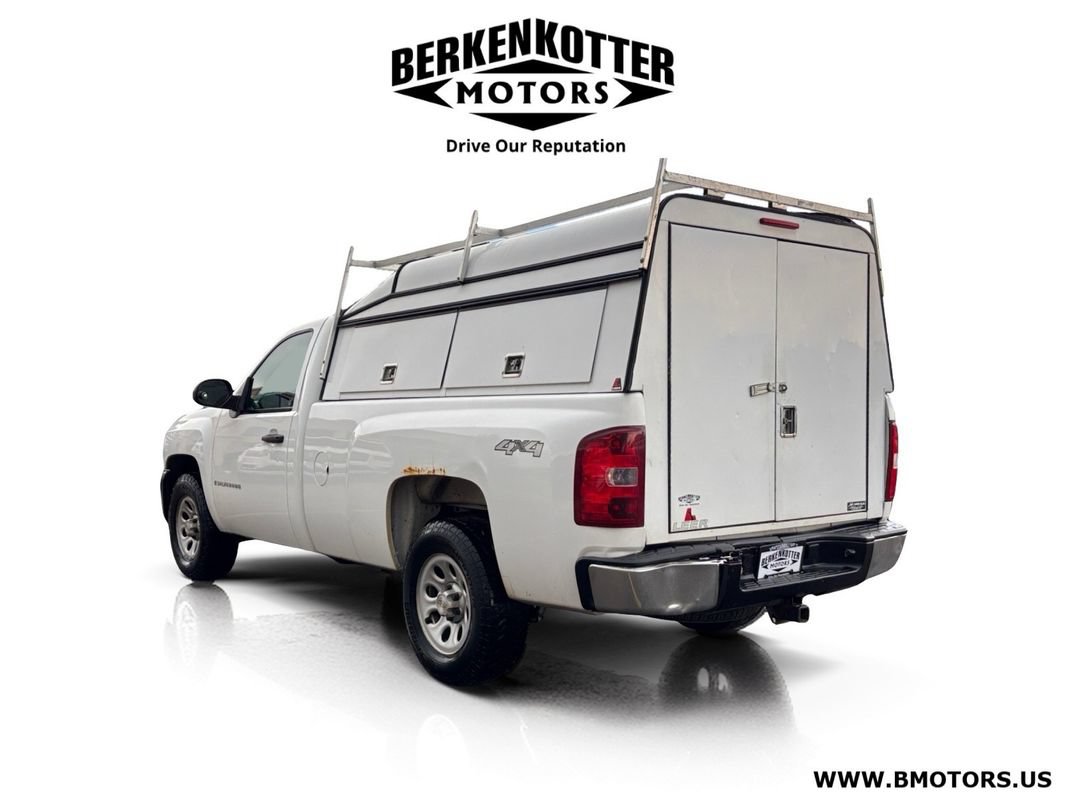 Used 2009 Chevrolet Silverado 1500 W/T AWD/4WD image 5