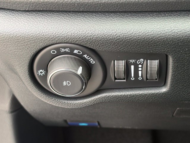 New 2026 Chrysler Pacifica Limited FWD image 28