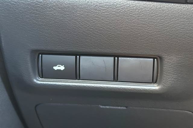 New 2027 Nissan Sentra SR w/ Floor Mat Package FWD image 28