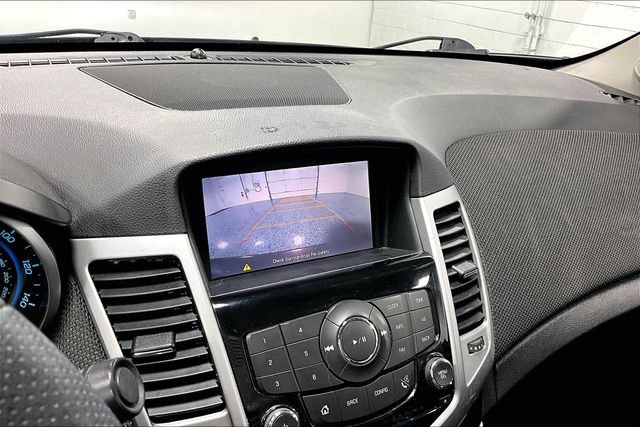 Used 2015 Chevrolet Cruze LT FWD image 14