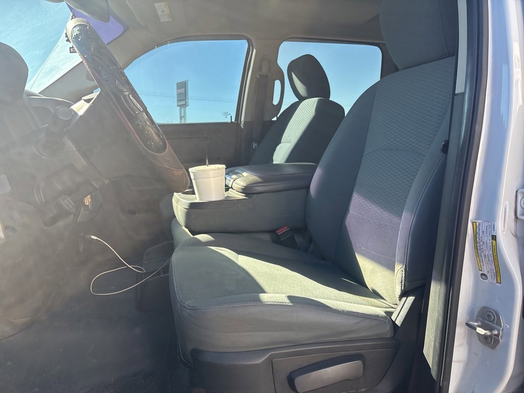 Used 2018 RAM 2500 Tradesman w/ Chrome Appearance Group image 8