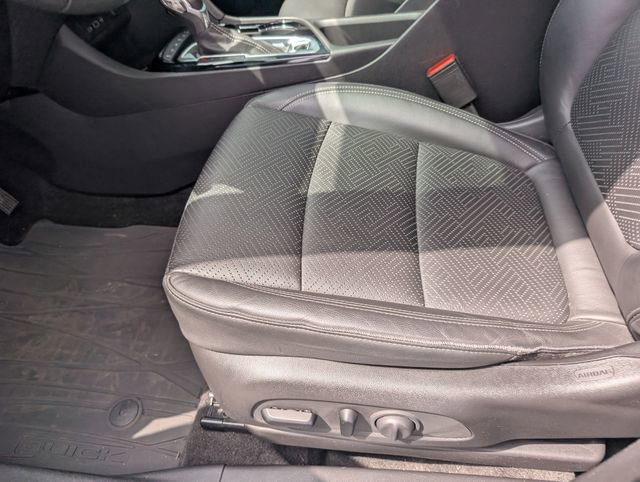 Used 2020 Buick Encore GX Essence w/ Experience Buick Package image 24