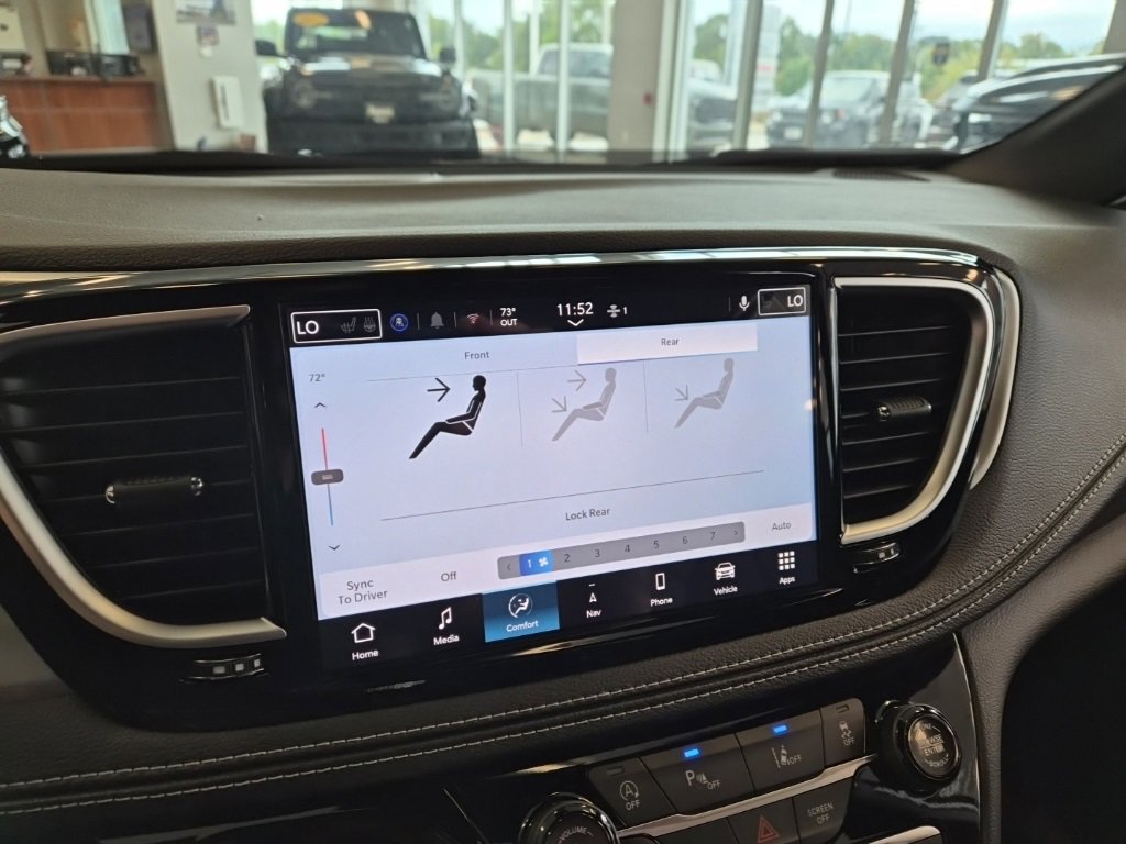 New 2026 Chrysler Pacifica Limited w/ S Appearance Package image 37