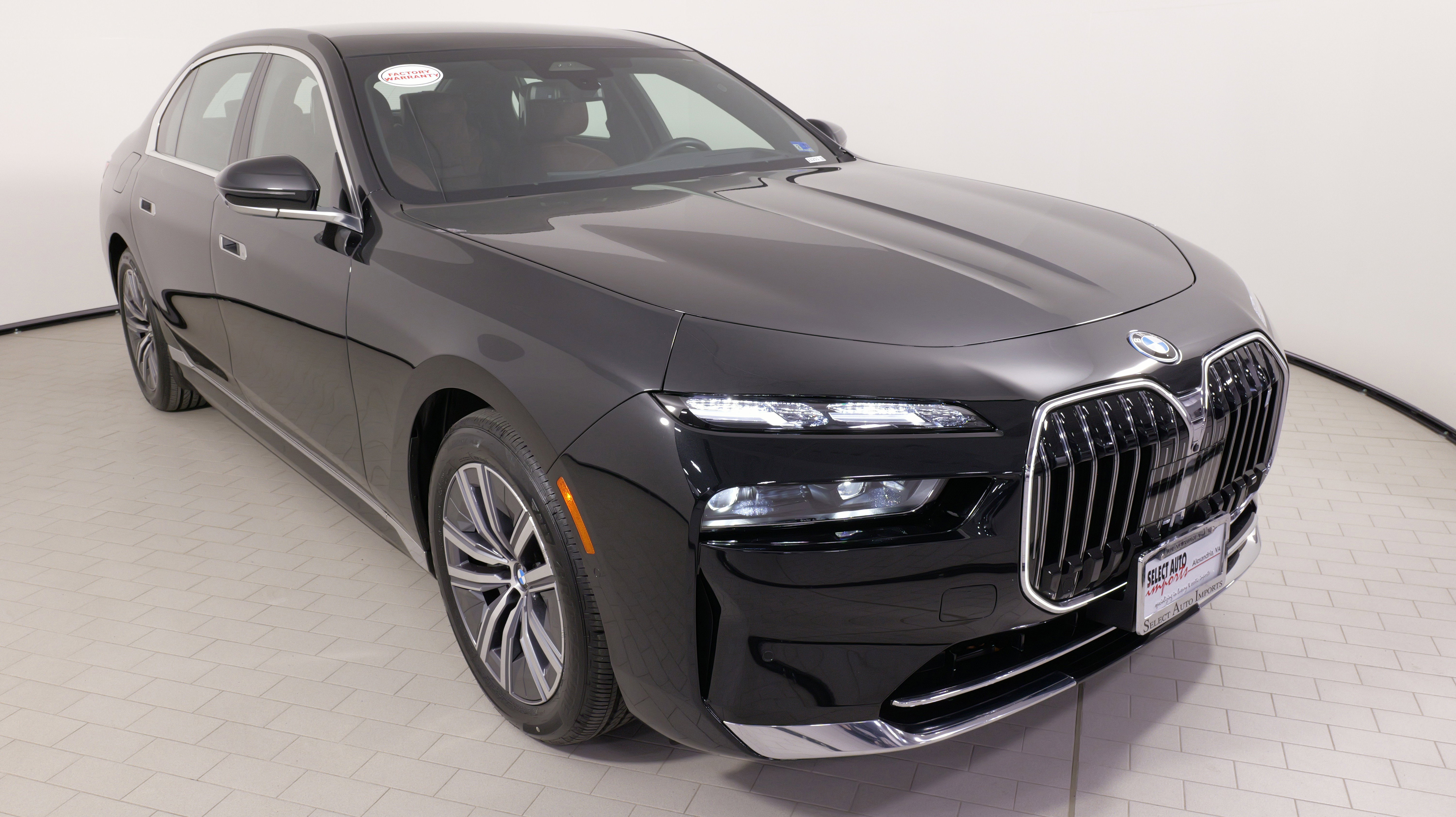 Used 2024 BMW i7 xDrive60 w/ Executive Package AWD/4WD image 5