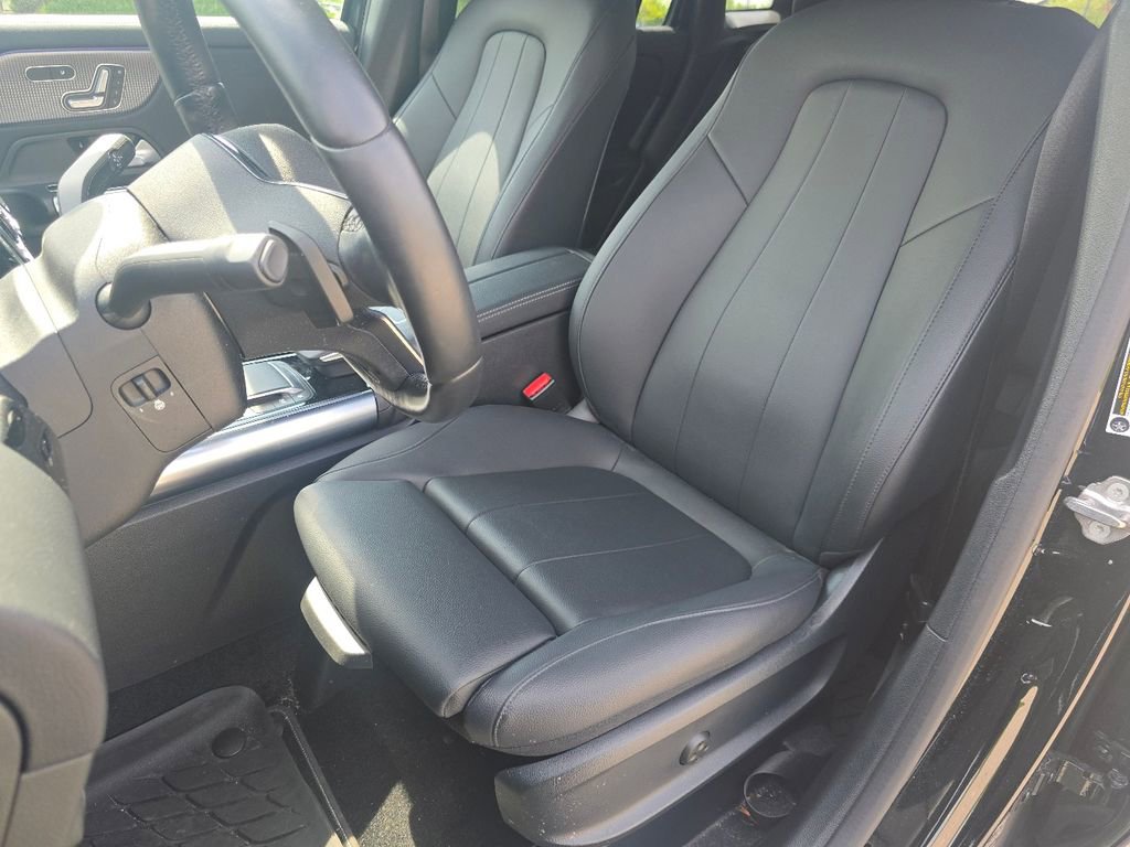 Certified 2022 Mercedes-Benz GLA 250 4MATIC image 23