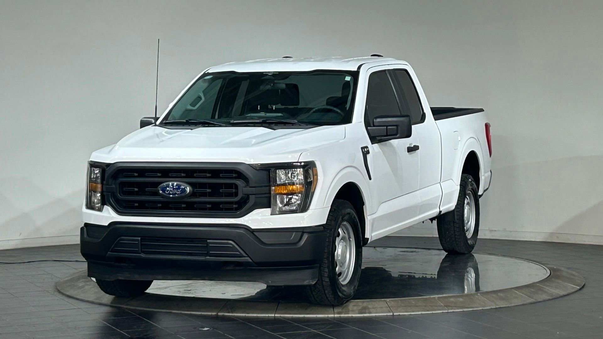 Used 2023 Ford F150 XL RWD image 5