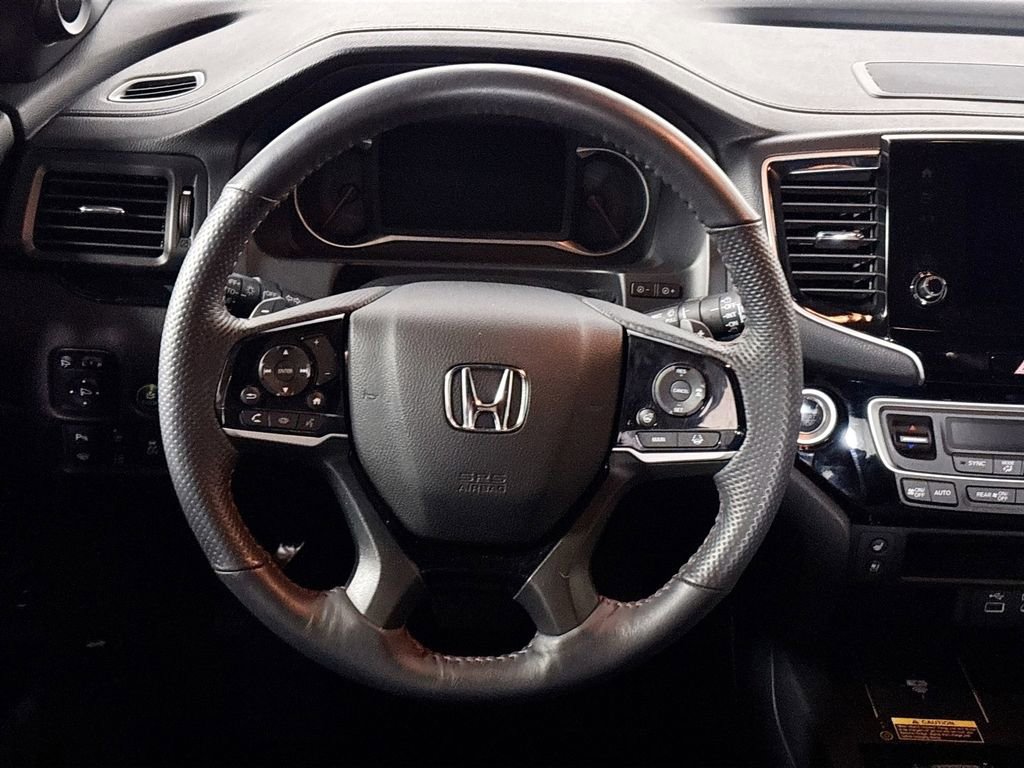Used 2025 Honda Passport Black Edition image 13