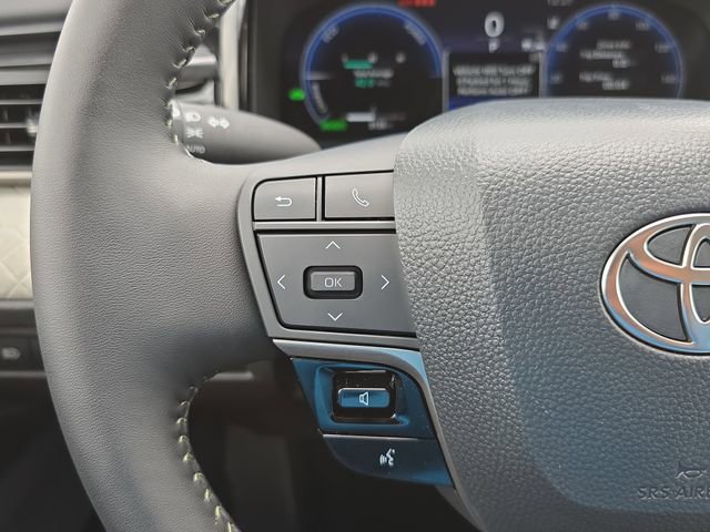Used 2026 Toyota Camry XLE image 16