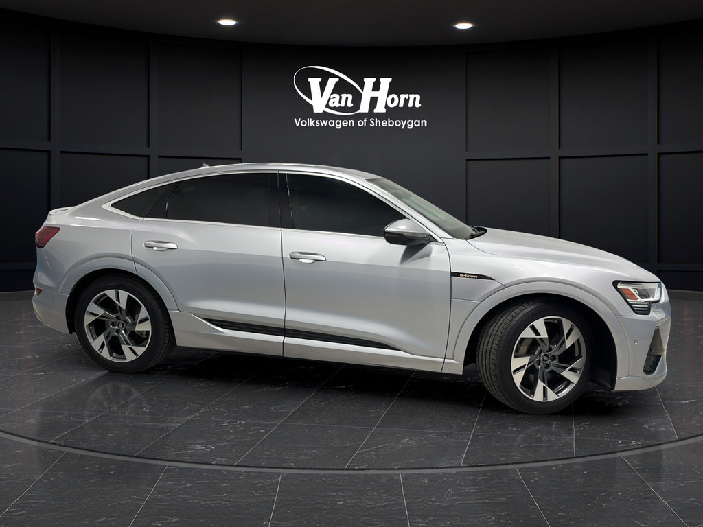 Used 2022 Audi e-tron Prestige w/ Prestige Package AWD/4WD image 8