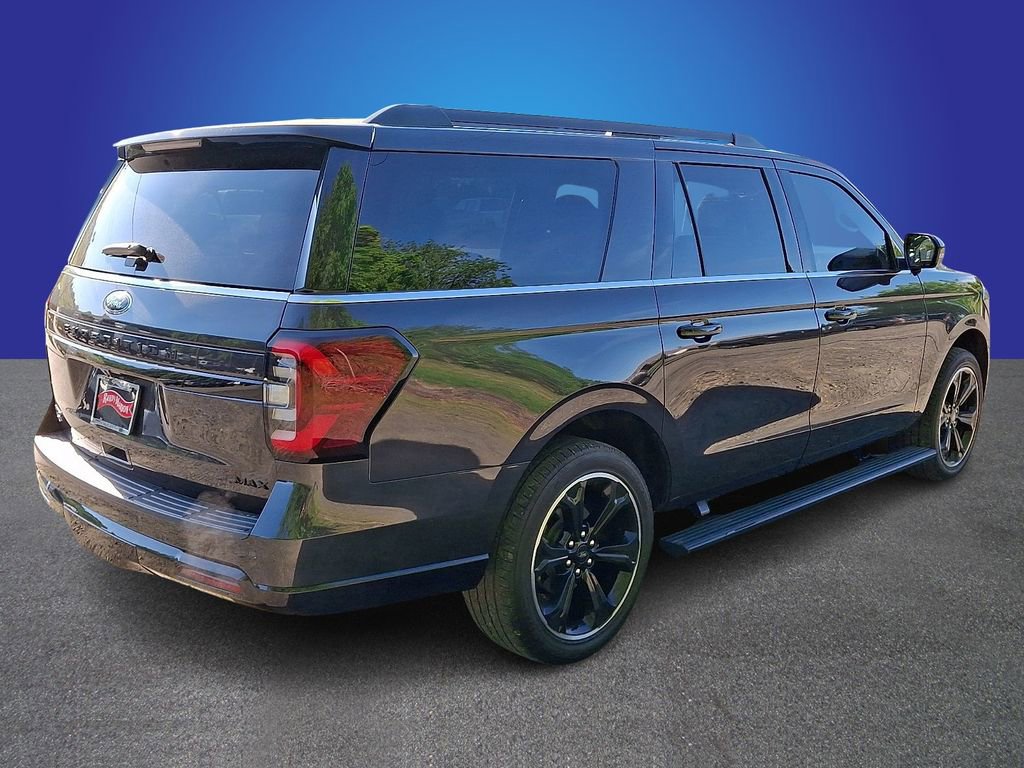 Used 2024 Ford Expedition Max Limited AWD/4WD image 4