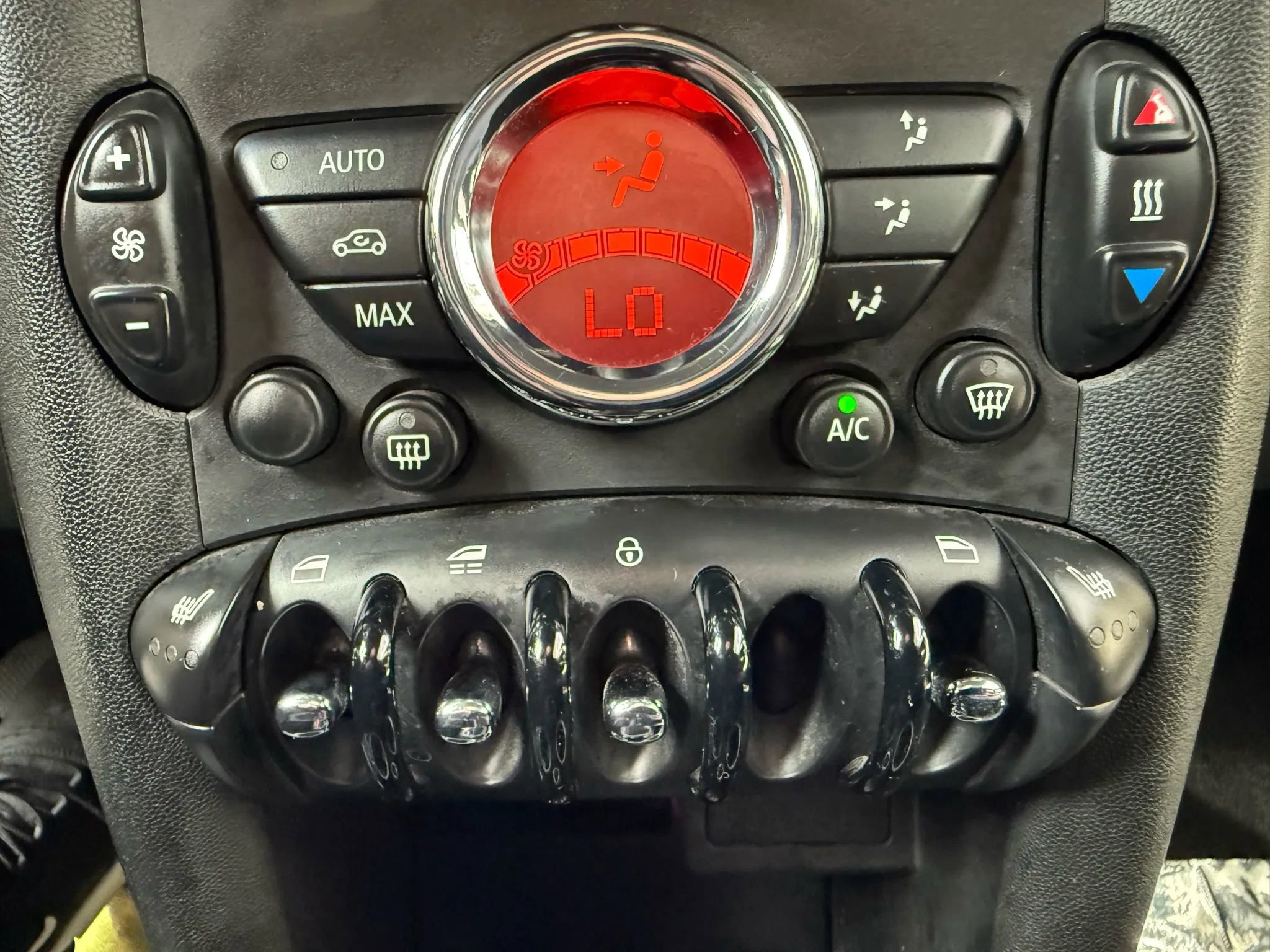 Used 2013 MINI Cooper Convertible image 20