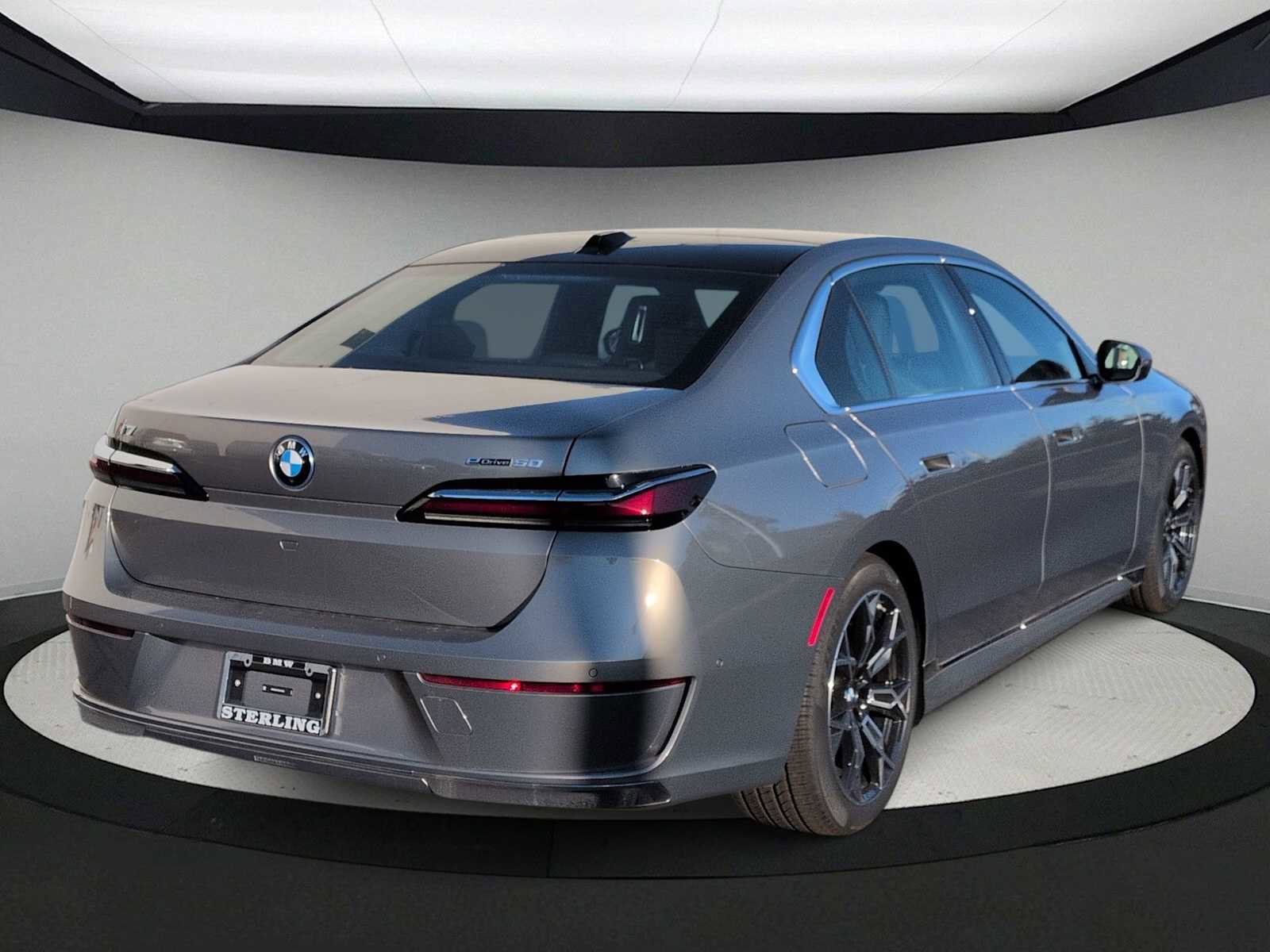 New 2025 BMW i7 eDrive50 image 8