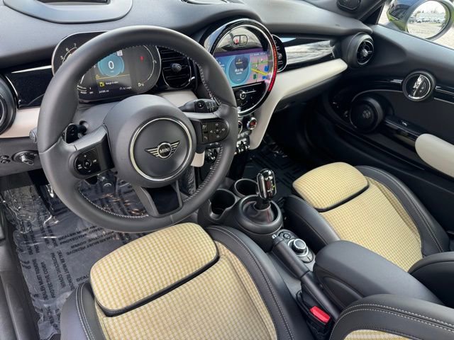Used 2023 MINI Cooper S image 16