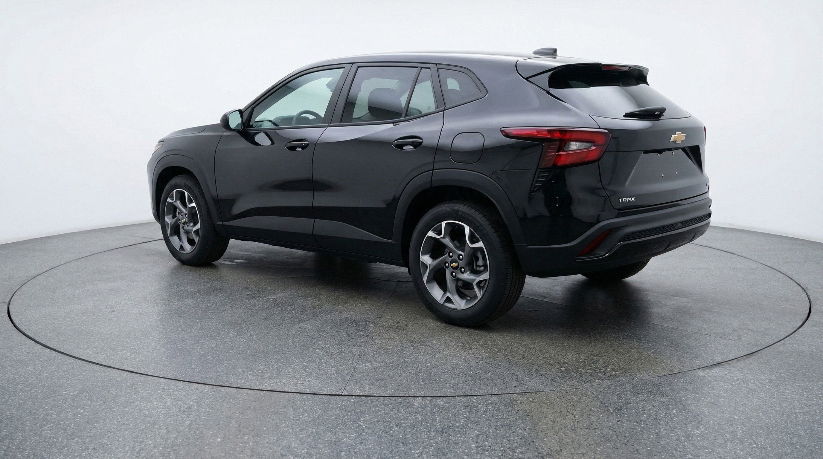 Used 2025 Chevrolet Trax LT w/ LT Convenience Package image 6