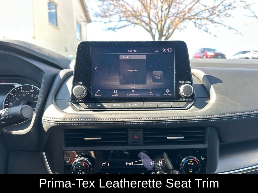 Used 2025 Nissan Rogue SV w/ SV Premium Package image 20