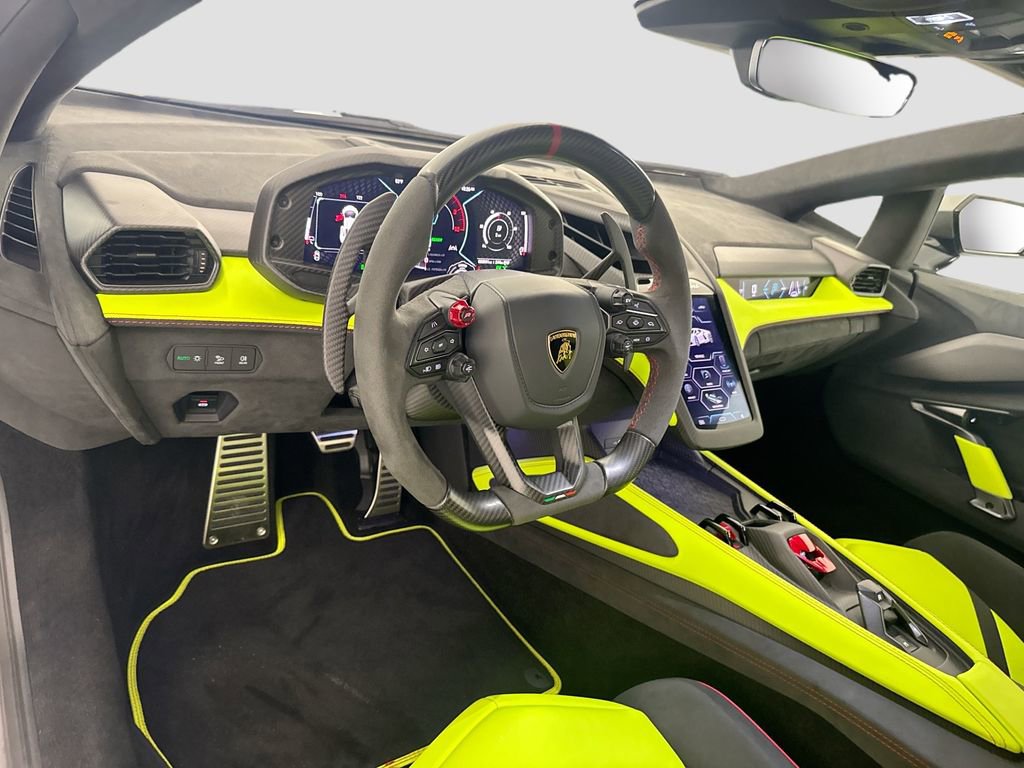 Used 2026 Lamborghini Revuelto AWD/4WD image 9