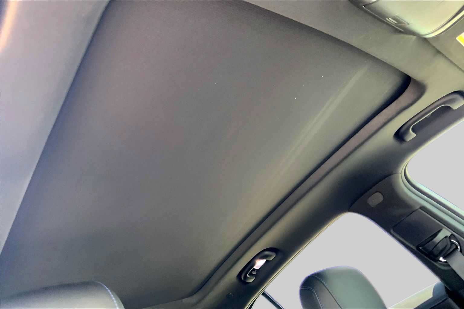 Used 2024 Cadillac XT4 Sport w/ Cold Weather Package FWD image 14