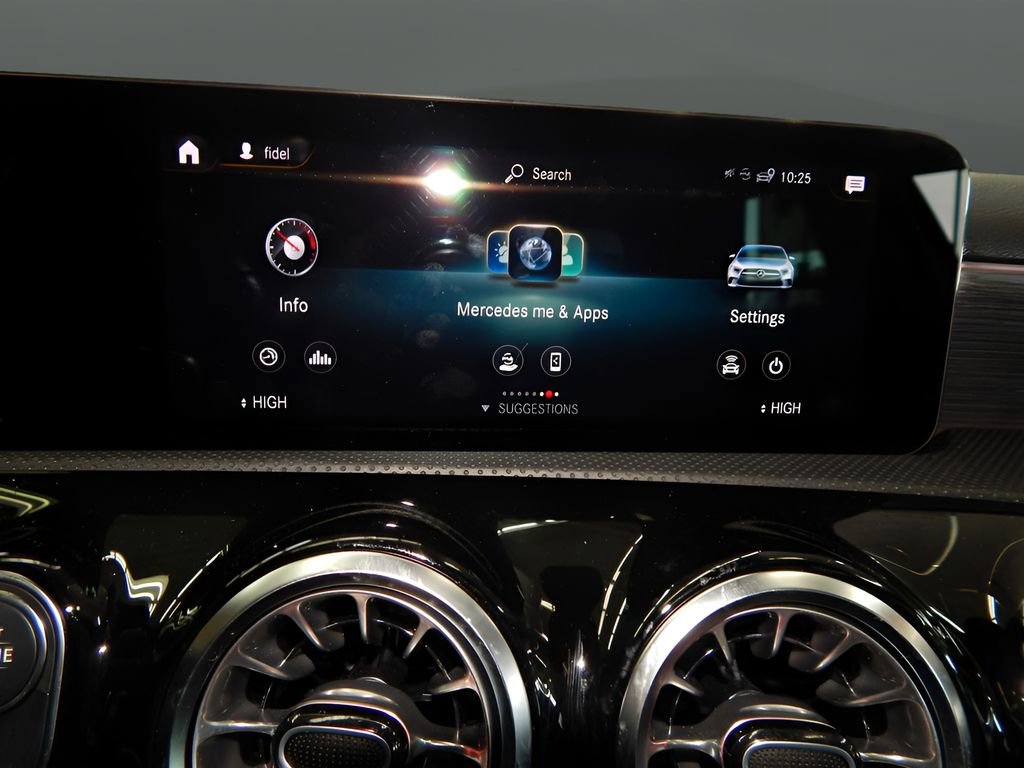 Used 2022 Mercedes-Benz A 220 4MATIC w/ AMG Line image 27