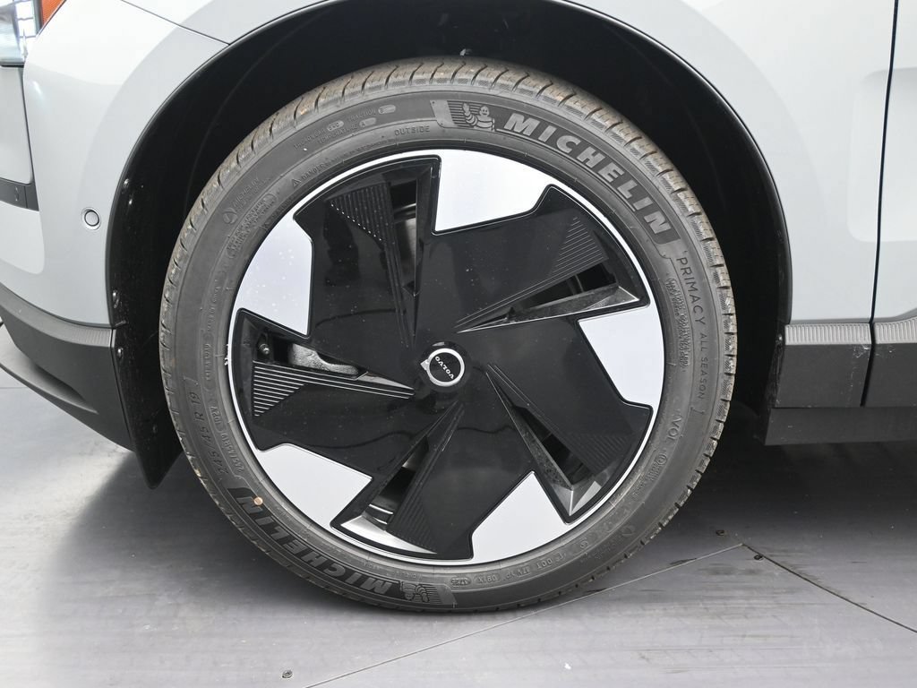 New 2026 Volvo EX30 Ultra w/ Protection Package AWD/4WD image 9