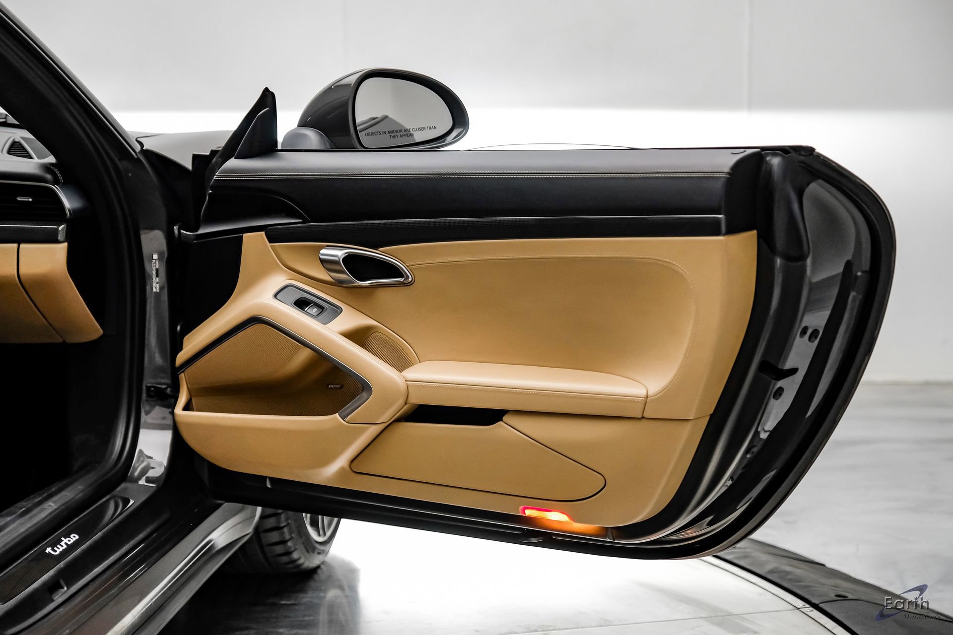 Used 2017 Porsche 911 Turbo image 90