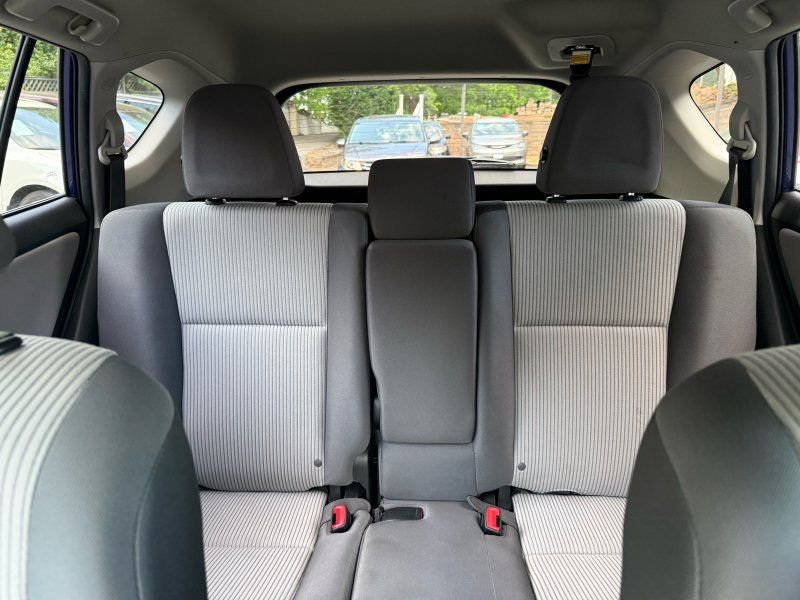 Used 2015 Toyota RAV4 LE AWD/4WD image 16
