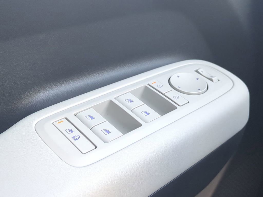 New 2026 Hyundai Santa Fe SE image 31