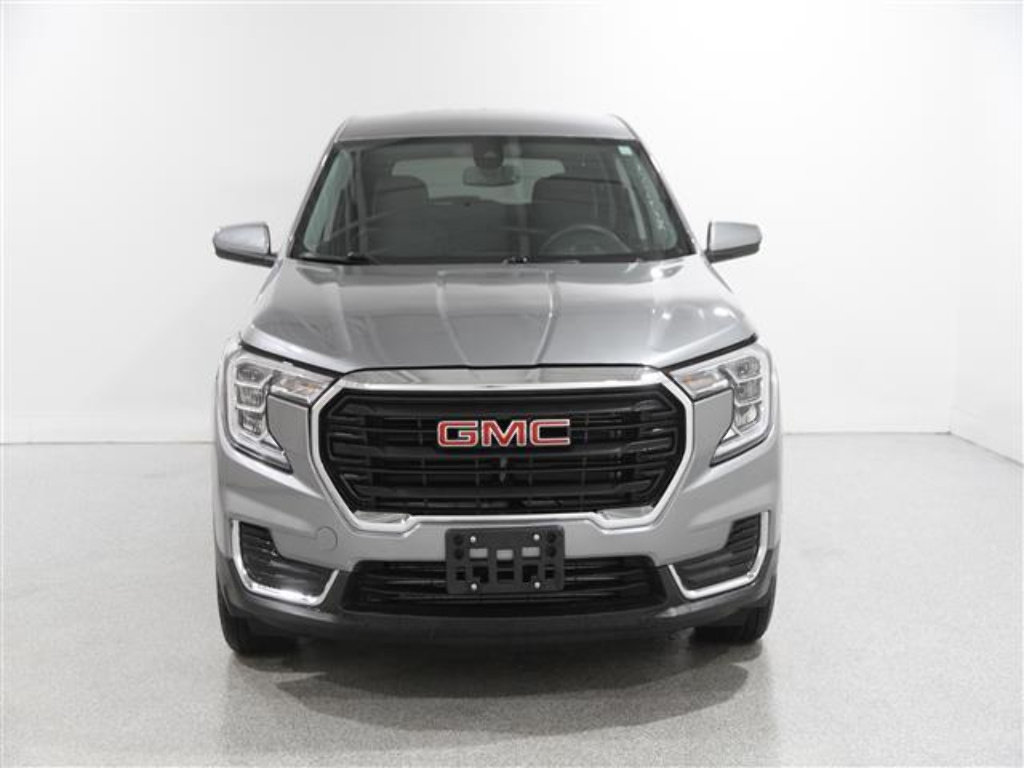 Certified 2024 GMC Terrain SLE AWD/4WD image 2