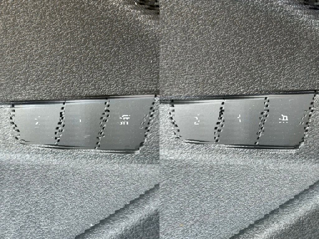 Used 2019 Audi e-tron Premium Plus image 18