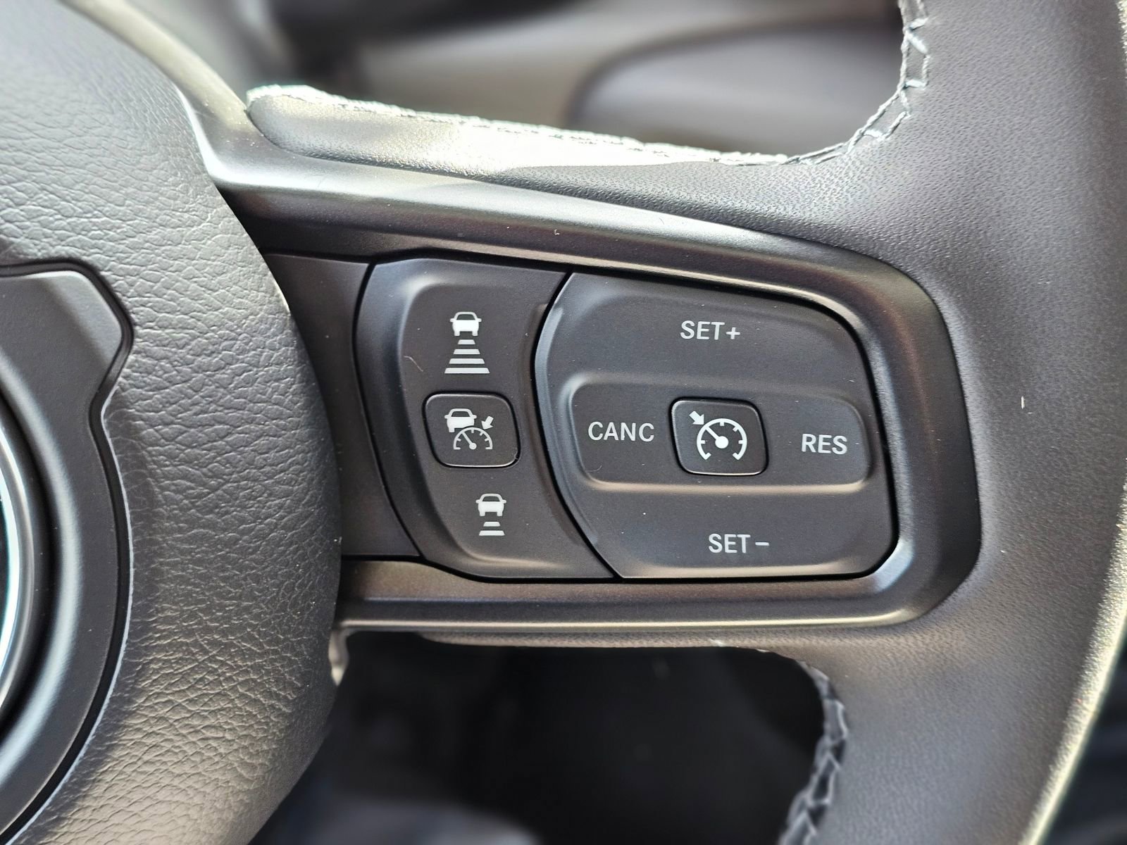 New 2026 Jeep Gladiator Sahara image 17