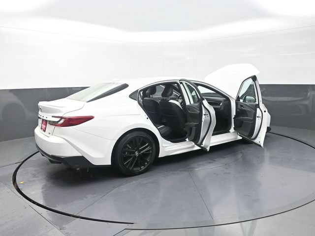 Used 2026 Toyota Camry SE FWD image 45
