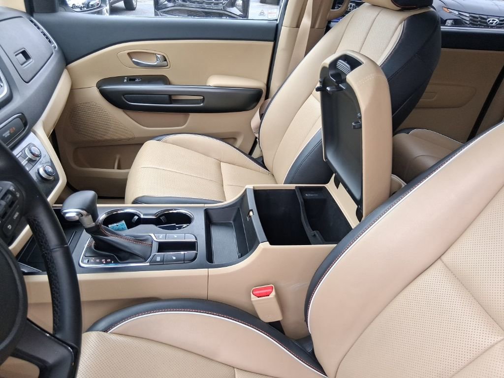 Used 2019 Kia Sedona EX image 12