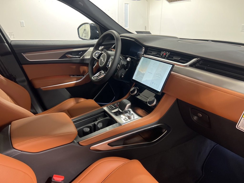 New 2026 Jaguar F-PACE R-Dynamic S image 24