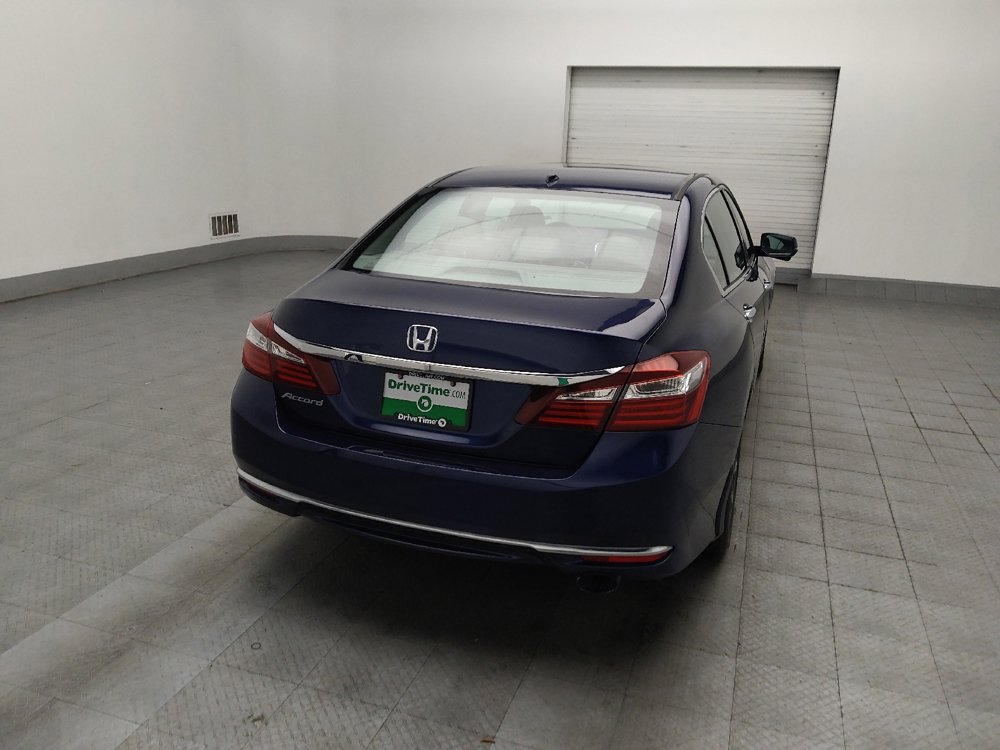 Used 2017 Honda Accord EX-L image 7
