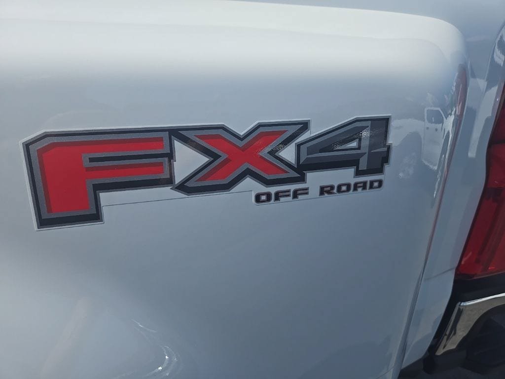 Used 2026 Ford F450 Lariat w/ FX4 Off-Road Package AWD/4WD image 45
