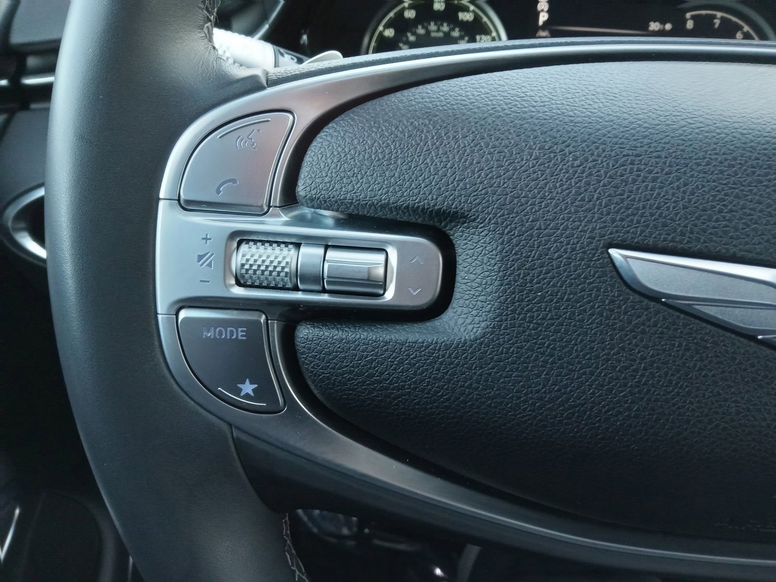 Used 2024 Genesis GV70 2.5T w/ Select Package image 22