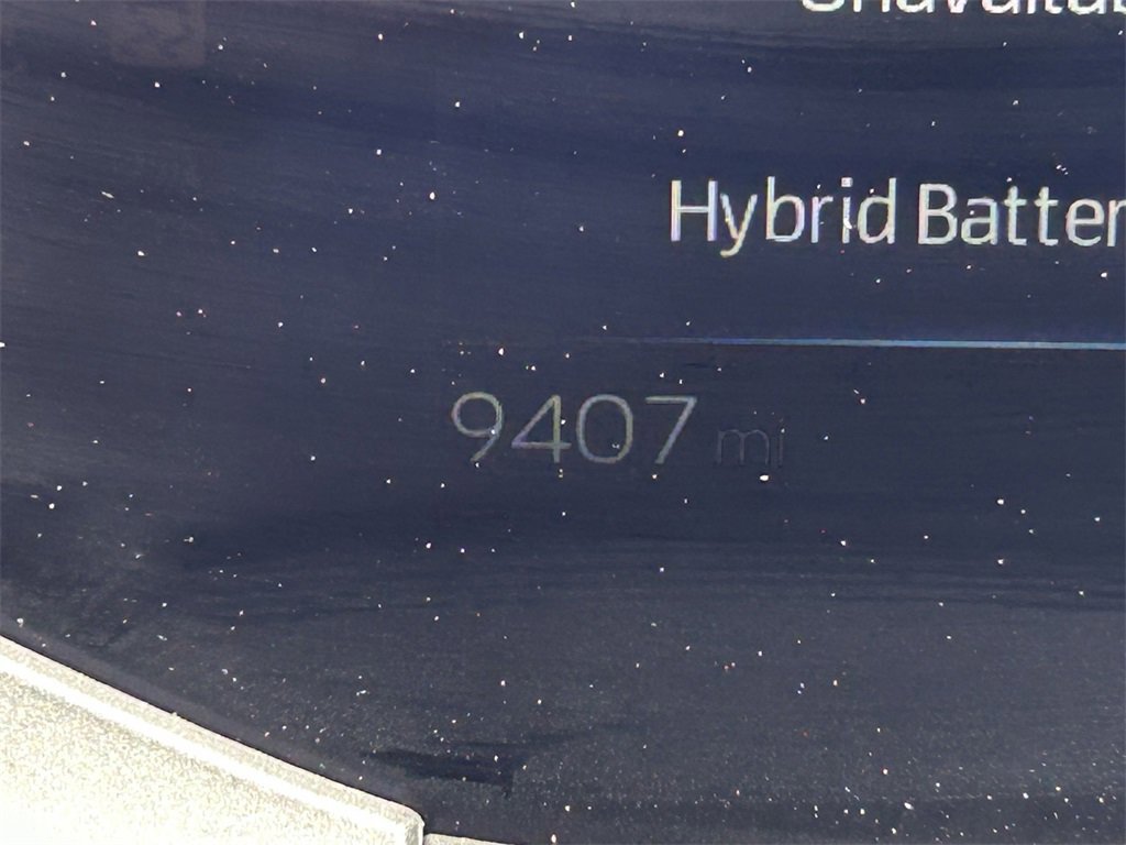 Used 2025 Toyota Prius XLE image 28