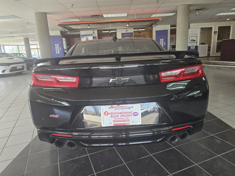 Used 2017 Chevrolet Camaro SS RWD image 5