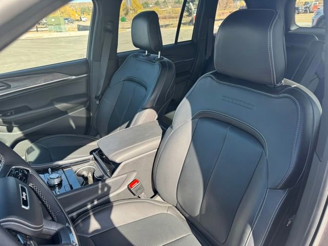 Certified 2025 Jeep Grand Cherokee Overland AWD/4WD image 15