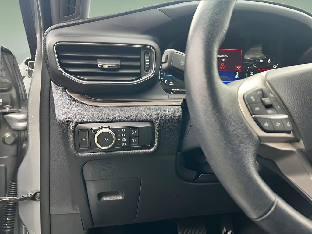 Used 2023 Ford Explorer Limited image 13