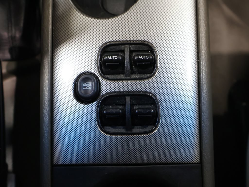 Used 2007 Jeep Liberty Sport AWD/4WD image 25
