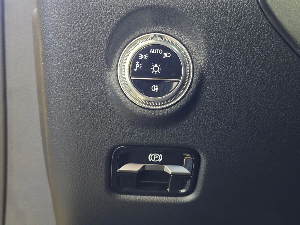 New 2026 Mercedes-Benz CLE 450 4MATIC Coupe image 37