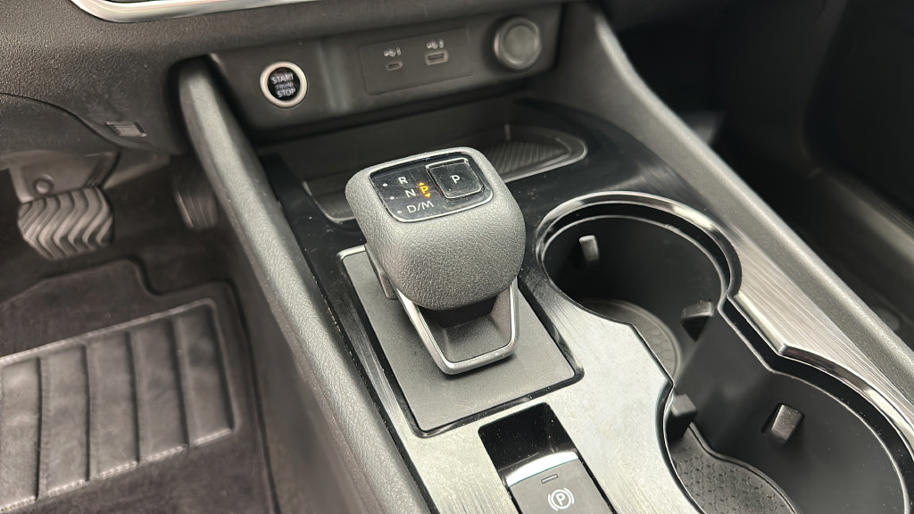 Used 2023 Nissan Rogue SV AWD/4WD image 19