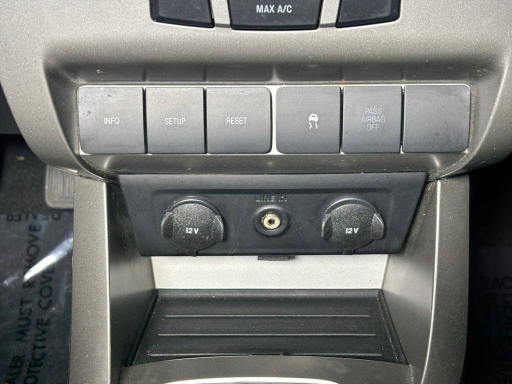 Used 2010 Ford Focus SE image 19