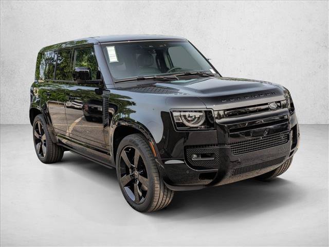Used 2025 Land Rover Defender 110 V8 AWD/4WD image 7