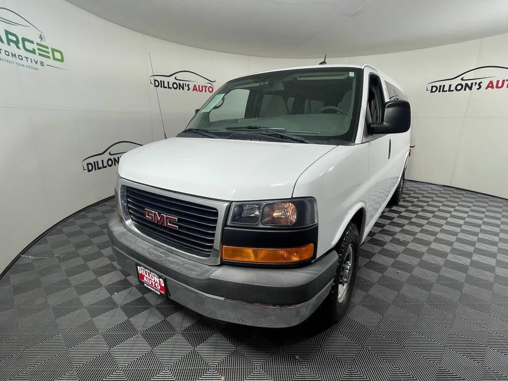 Used 2013 GMC Savana 2500 LT w/ LT Preferred Equipment Group RWD image 2